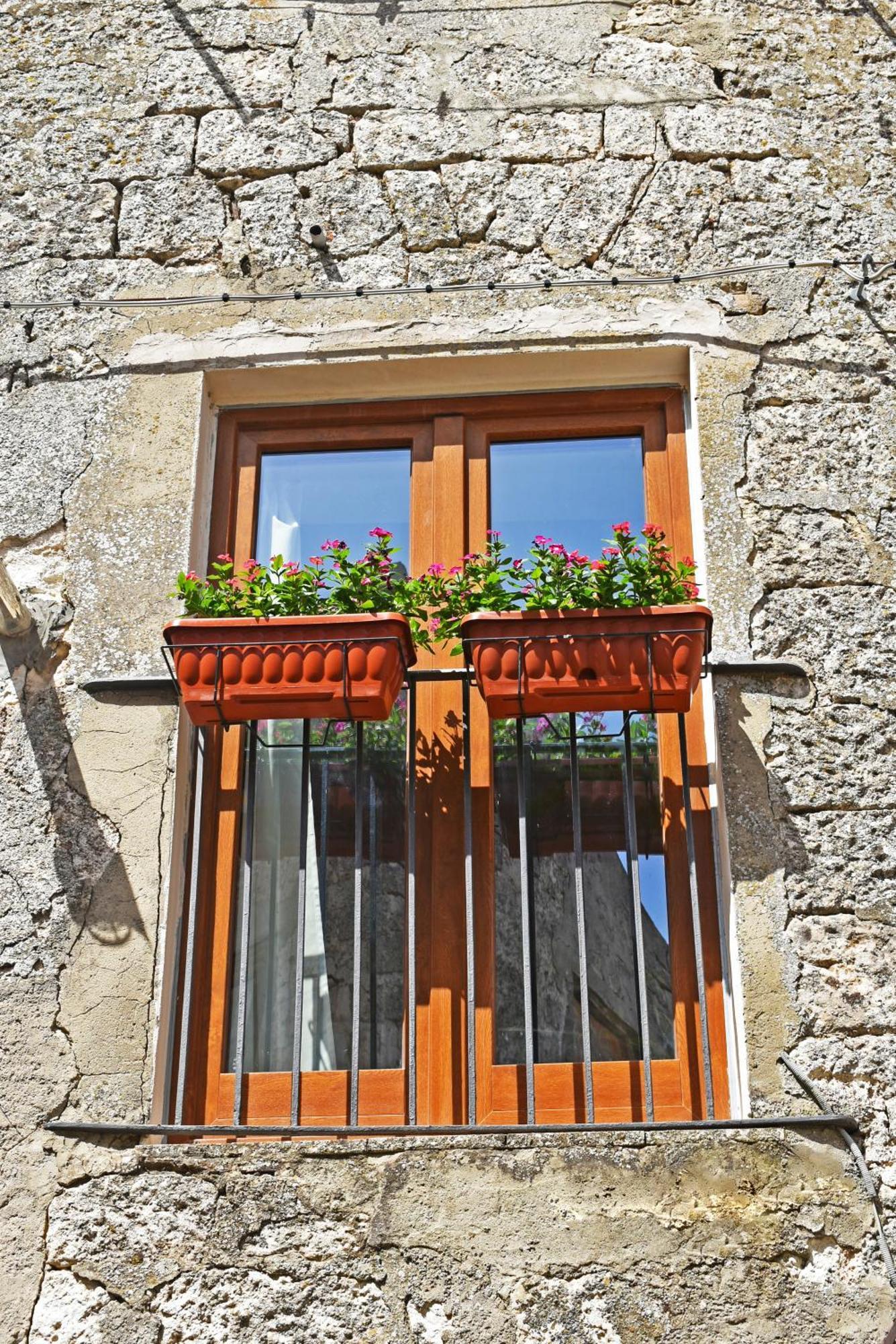 Casa Vacanze La Dimora Di Santa Barbara Петралия-Сопрана Экстерьер фото